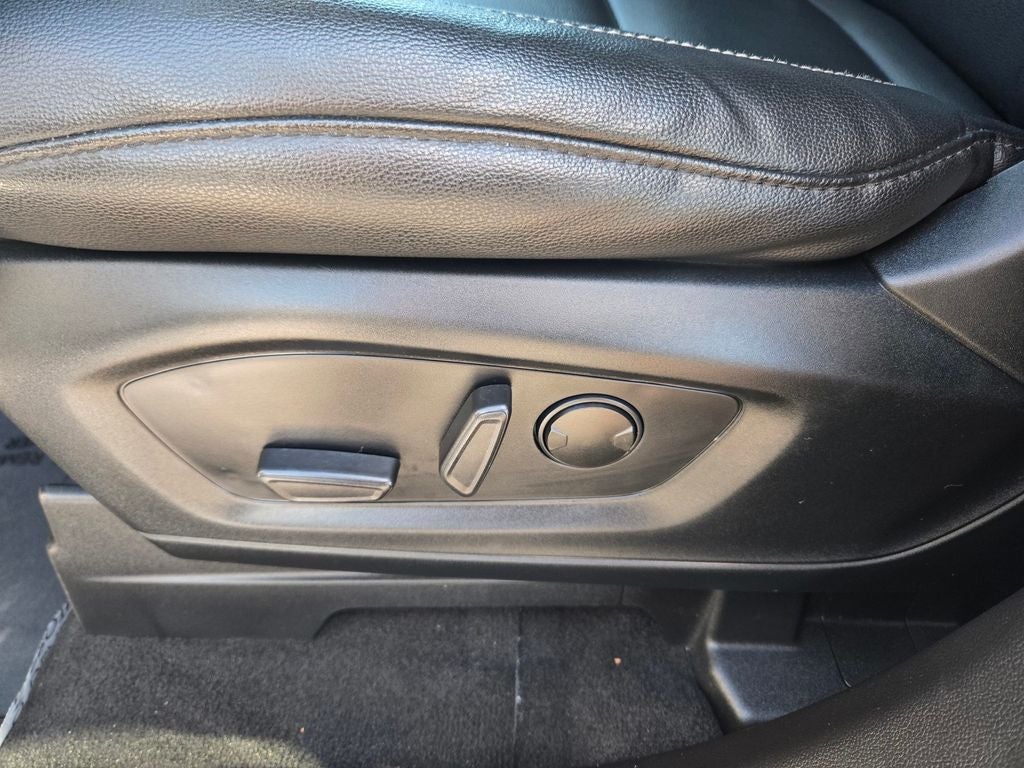 2021 Ford Explorer XLT 4WD w/20's