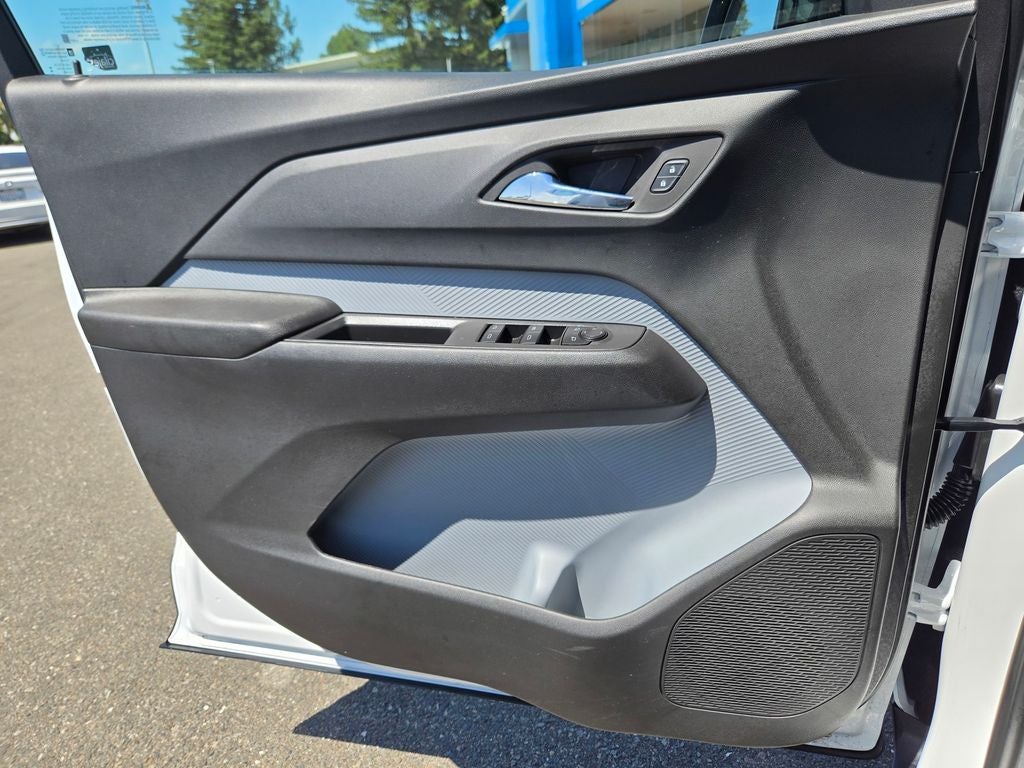 2027 Chevrolet Bolt EV LT