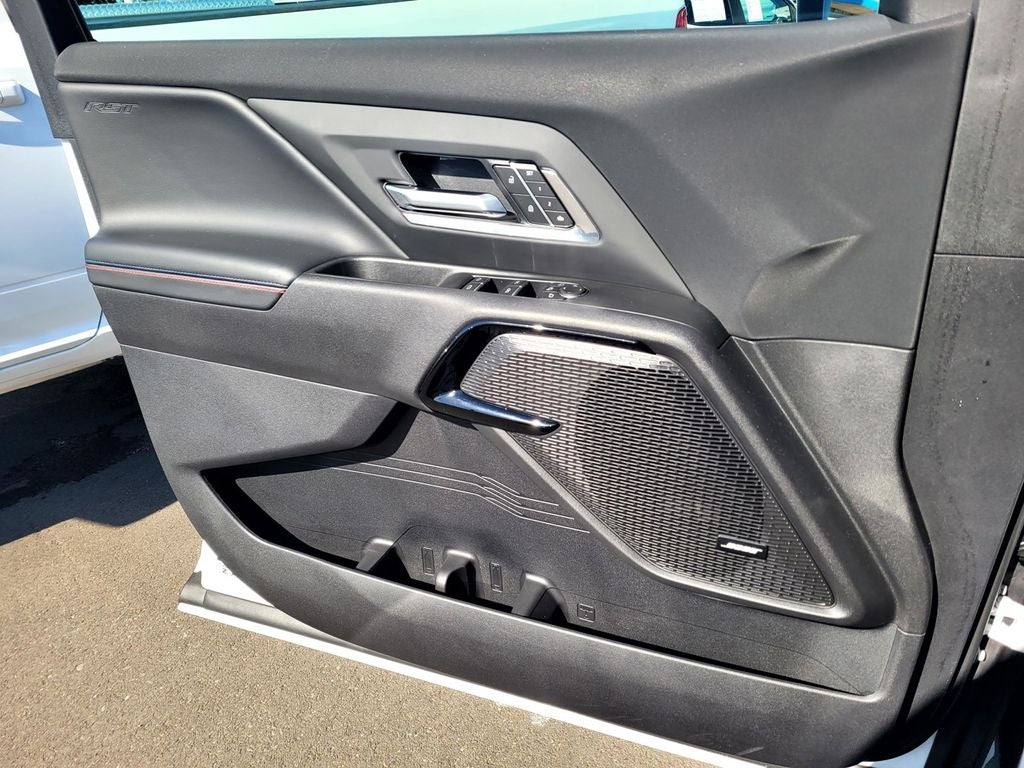 2025 Chevrolet Silverado EV RST