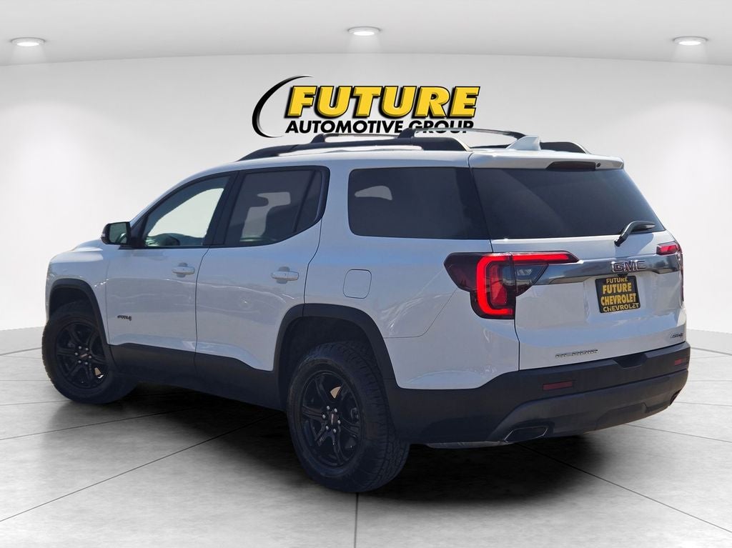 2023 GMC Acadia AT4