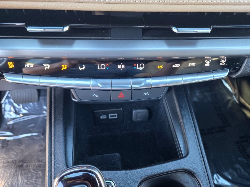 2025 Cadillac XT4 Premium Luxury