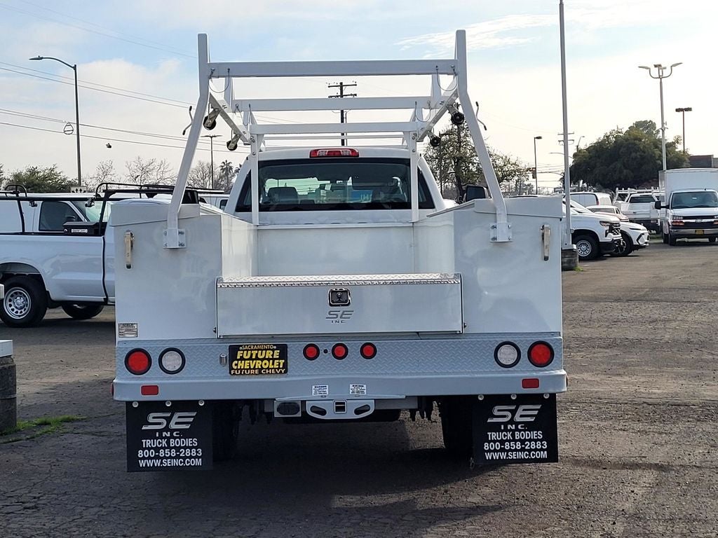 2023 Chevrolet Silverado 5500HD Work Truck