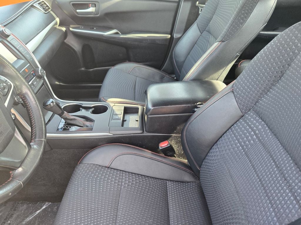 2015 Toyota Camry Hybrid SE