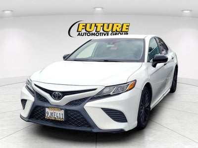 2020 Toyota Camry SE Nightshade