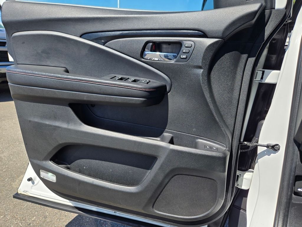 2022 Honda Pilot Black Edition