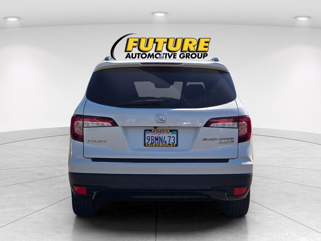 2022 Honda Pilot Black Edition