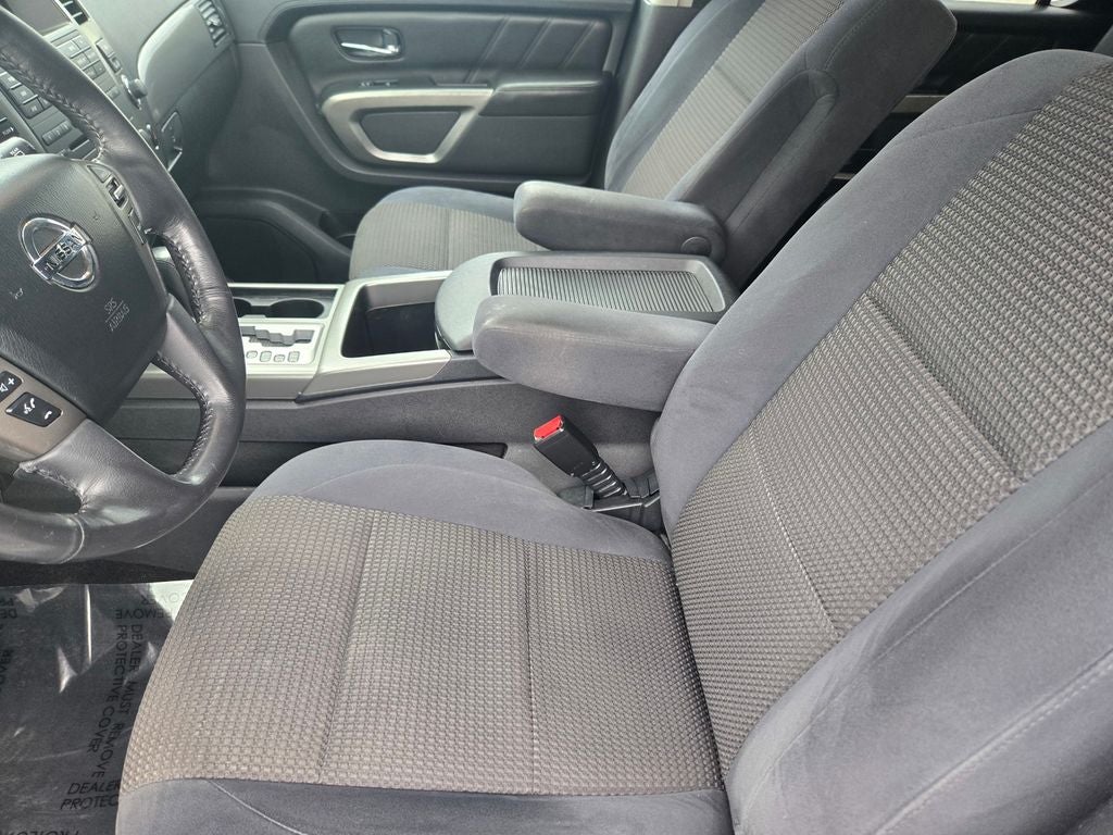 2015 Nissan Armada SV