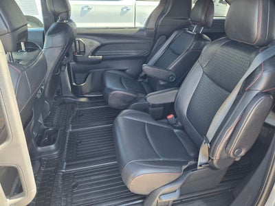 2025 Toyota Sienna XSE 7 Passenger