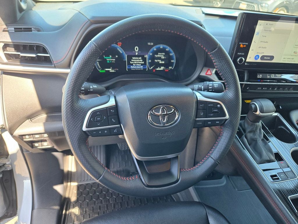 2025 Toyota Sienna XSE 7 Passenger