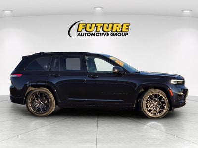 2024 Jeep Grand Cherokee Summit AWD W/ Luxury Tech and High Altitude Pkg's