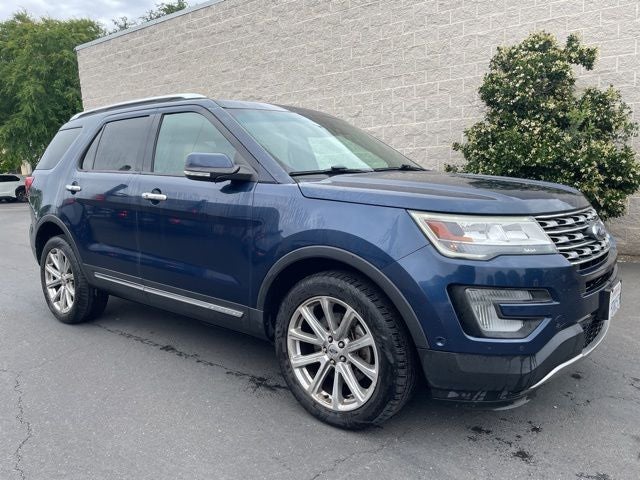 2016 Ford Explorer Limited 4WD W/ Leather and Navigation