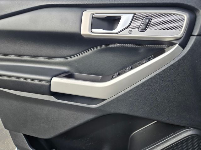 2022 Ford Explorer Limited 4WD W/ Navigation and Mooroof