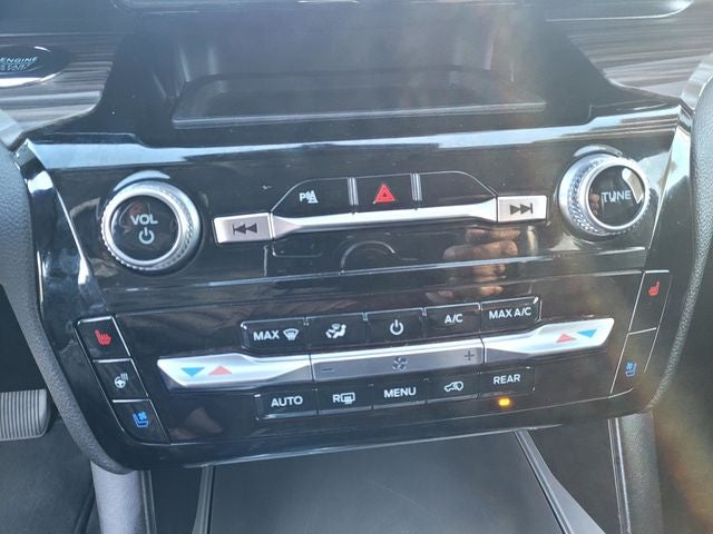 2023 Ford Explorer Limited 4WD W/ Navigation