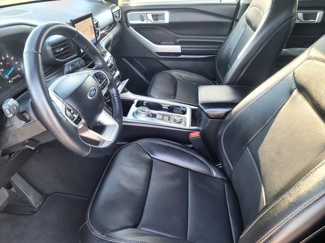 2023 Ford Explorer Limited 4WD W/ Navigation
