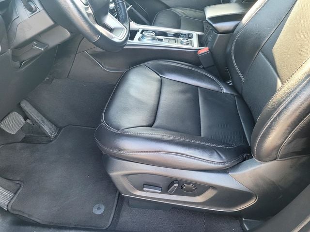 2023 Ford Explorer Limited 4WD W/ Navigation