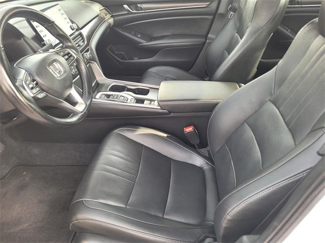 2020 Honda Accord Touring 2.0T W/ Navigation and Moonroof