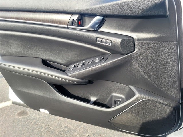 2020 Honda Accord Touring 2.0T W/ Navigation and Moonroof