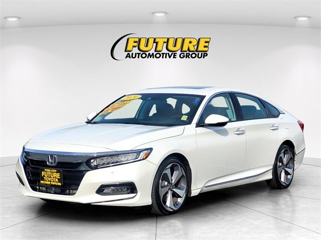 2020 Honda Accord Touring 2.0T W/ Navigation and Moonroof