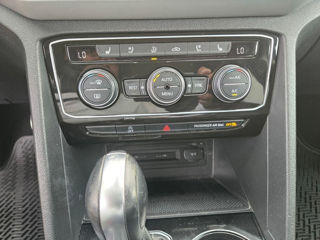 2021 Volkswagen Atlas 3.6L V6 SEL Premium R-Line AWD W/ Navigation and Moonroof
