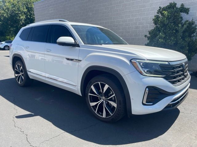 2024 Volkswagen Atlas 2.0T SEL Premium R-Line AWD W/ Panoramic Moonroof