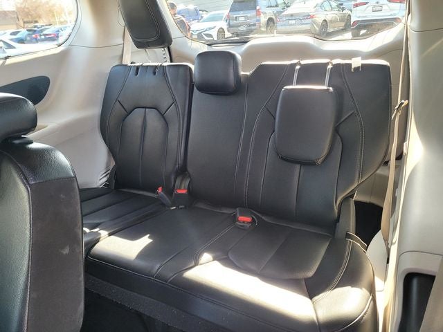 2022 Chrysler Pacifica Touring L W/ Navigation and Theater Pkg.