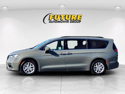 2022 Chrysler Pacifica Touring L W/ Navigation and Theater Pkg.