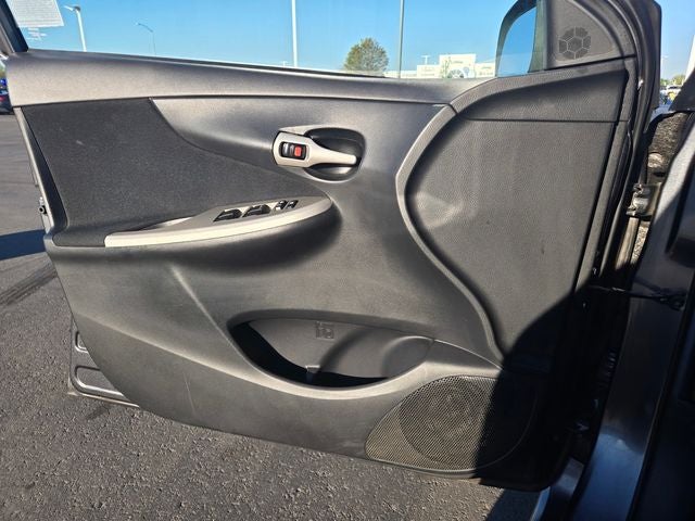 2011 Toyota Corolla LE