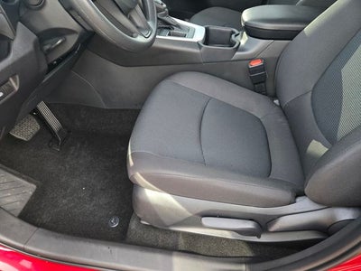 2025 Toyota RAV4 LE 8 Passenger