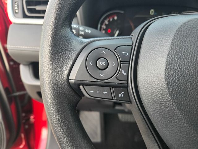 2025 Toyota RAV4 LE 8 Passenger