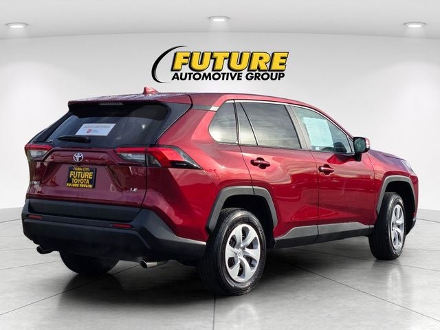 2025 Toyota RAV4 LE 8 Passenger