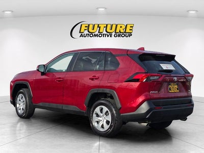 2025 Toyota RAV4 LE 8 Passenger