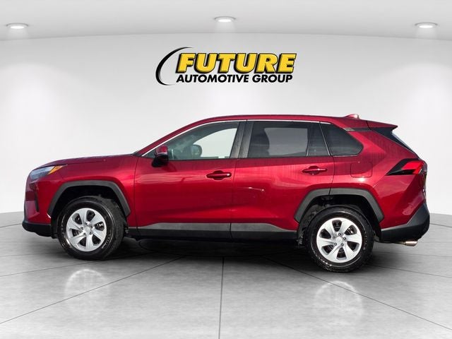 2025 Toyota RAV4 LE 8 Passenger