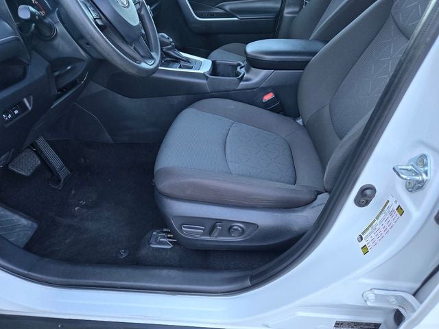 2025 Toyota RAV4 XLE AWD