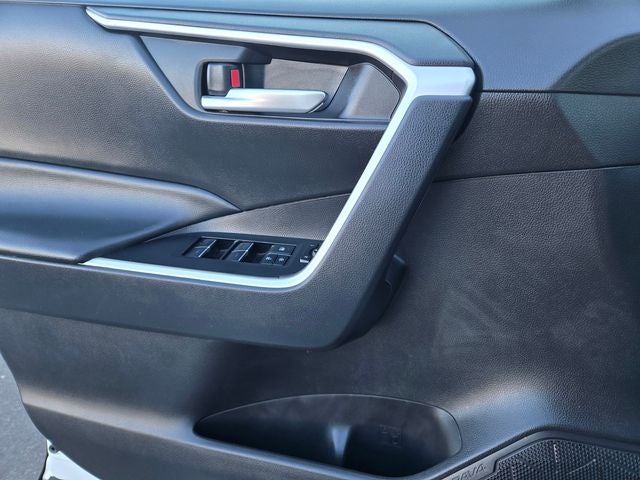 2025 Toyota RAV4 XLE AWD