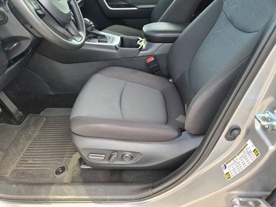 2025 Toyota RAV4 XLE AWD