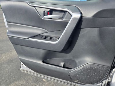2025 Toyota RAV4 XLE AWD