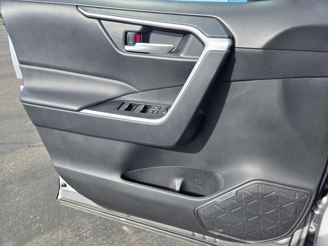 2025 Toyota RAV4 XLE AWD