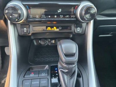 2025 Toyota RAV4 XLE FWD