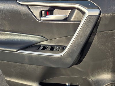 2025 Toyota RAV4 XLE FWD