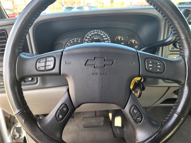 2006 Chevrolet Avalanche 1500 LS RWD