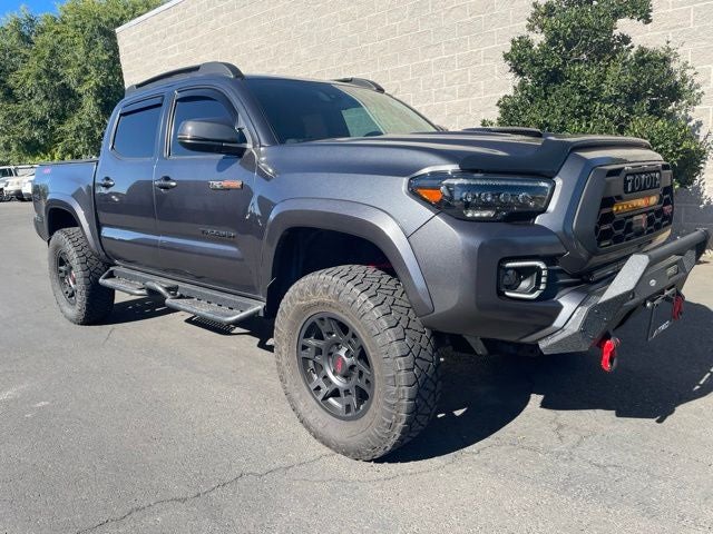 2022 Toyota Tacoma TRD Sport V6 4WD LIFTED W. Tech Pkg.