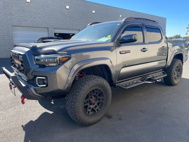 2022 Toyota Tacoma TRD Sport V6 4WD LIFTED W. Tech Pkg.