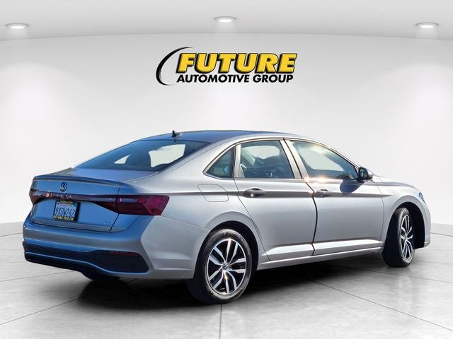2025 Volkswagen Jetta 1.5T SE