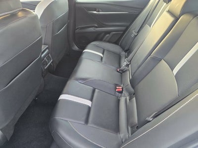 2025 Toyota Camry SE Hybrid