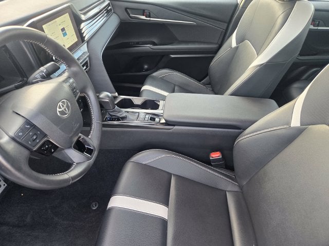 2025 Toyota Camry SE Hybrid