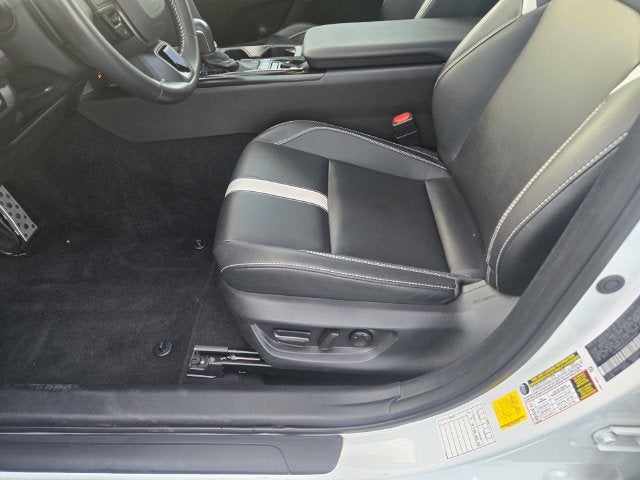 2025 Toyota Camry SE Hybrid