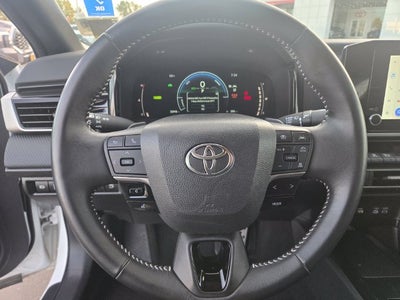 2025 Toyota Camry SE Hybrid
