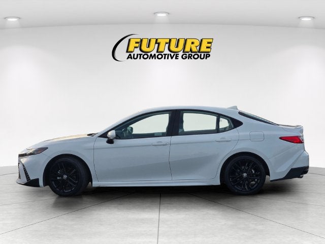 2025 Toyota Camry SE Hybrid