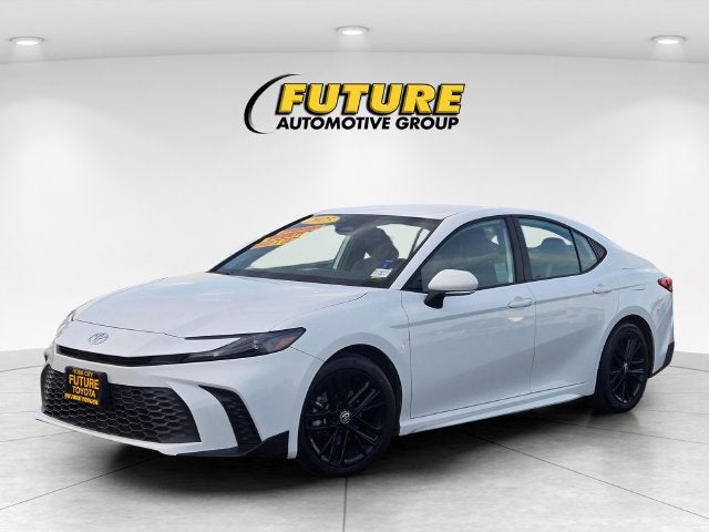 2025 Toyota Camry SE Hybrid