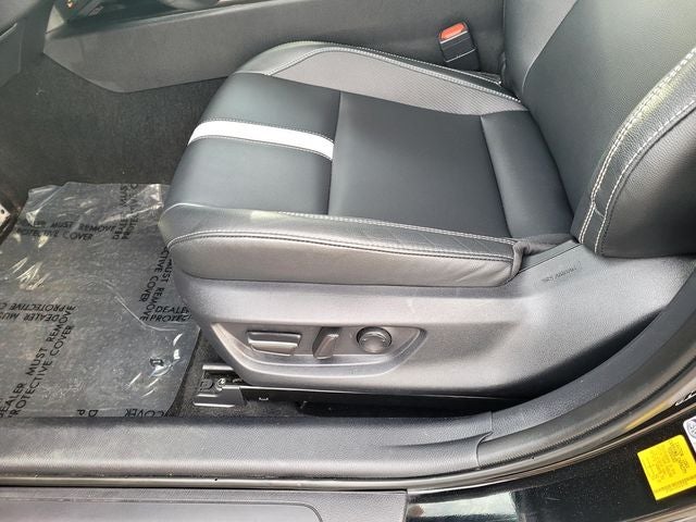 2025 Toyota Camry SE Hybrid